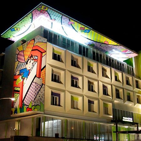 Maxonehotels.Com At Vivo Palembang Kültér fotó
