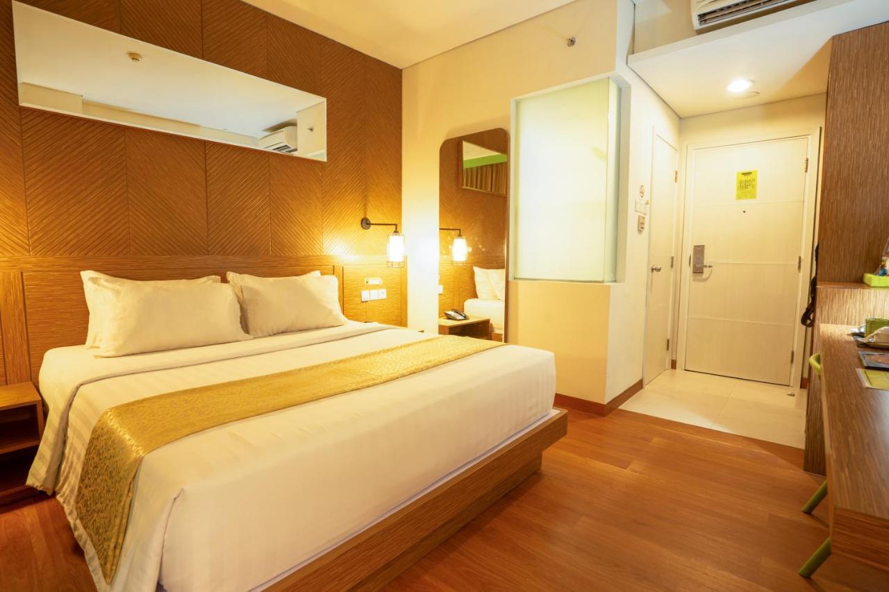 Maxonehotels.Com At Vivo Palembang Kültér fotó