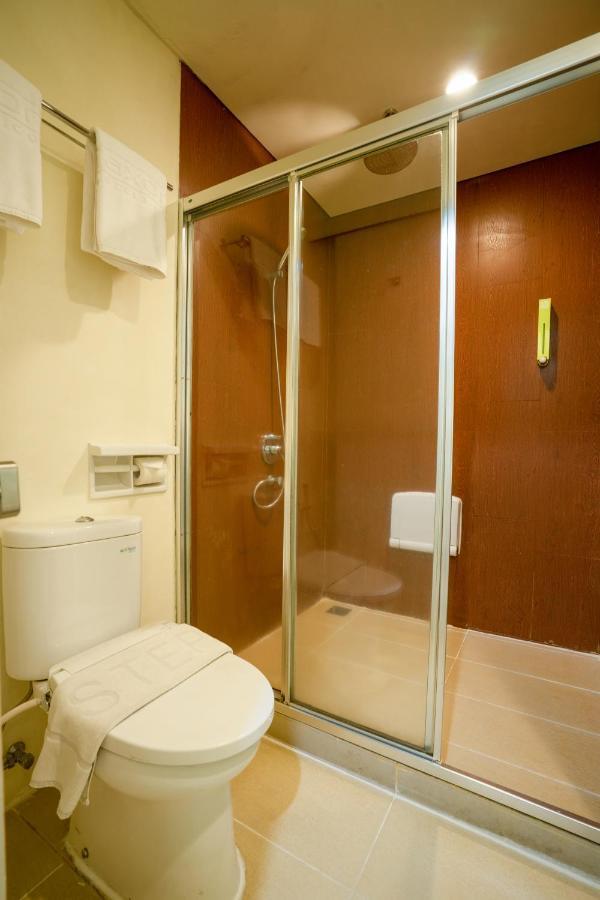 Maxonehotels.Com At Vivo Palembang Kültér fotó