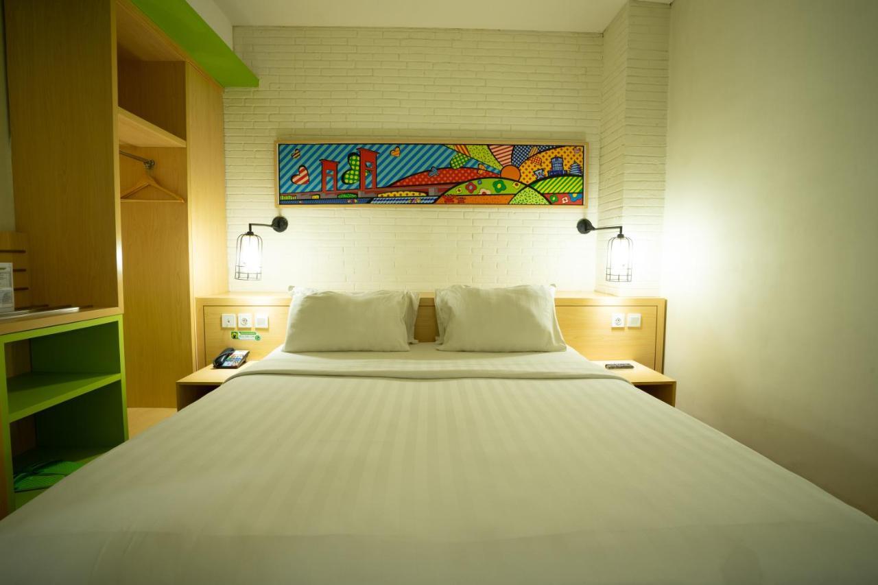 Maxonehotels.Com At Vivo Palembang Kültér fotó