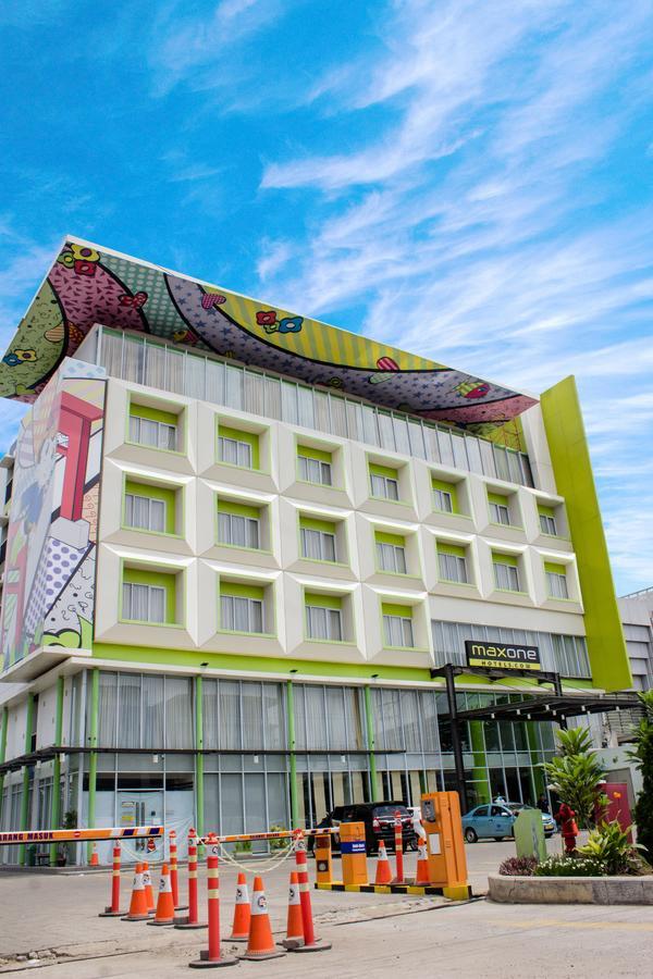 Maxonehotels.Com At Vivo Palembang Kültér fotó