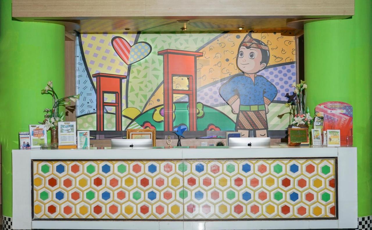 Maxonehotels.Com At Vivo Palembang Kültér fotó