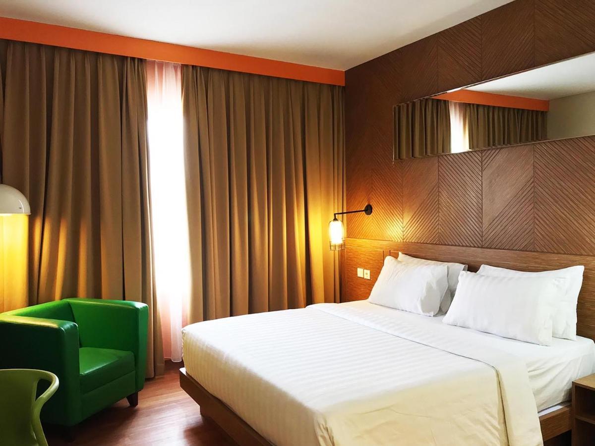 Maxonehotels.Com At Vivo Palembang Kültér fotó