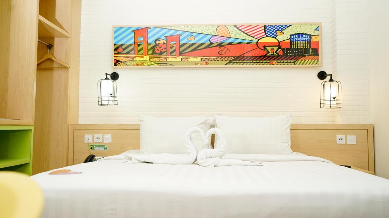 Maxonehotels.Com At Vivo Palembang Kültér fotó